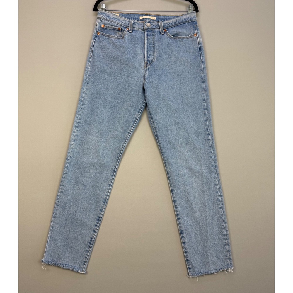 Levis Wedgie Straight Leg Jeans Light Wash Raw Hem Button Fly Cotton Stretch W29